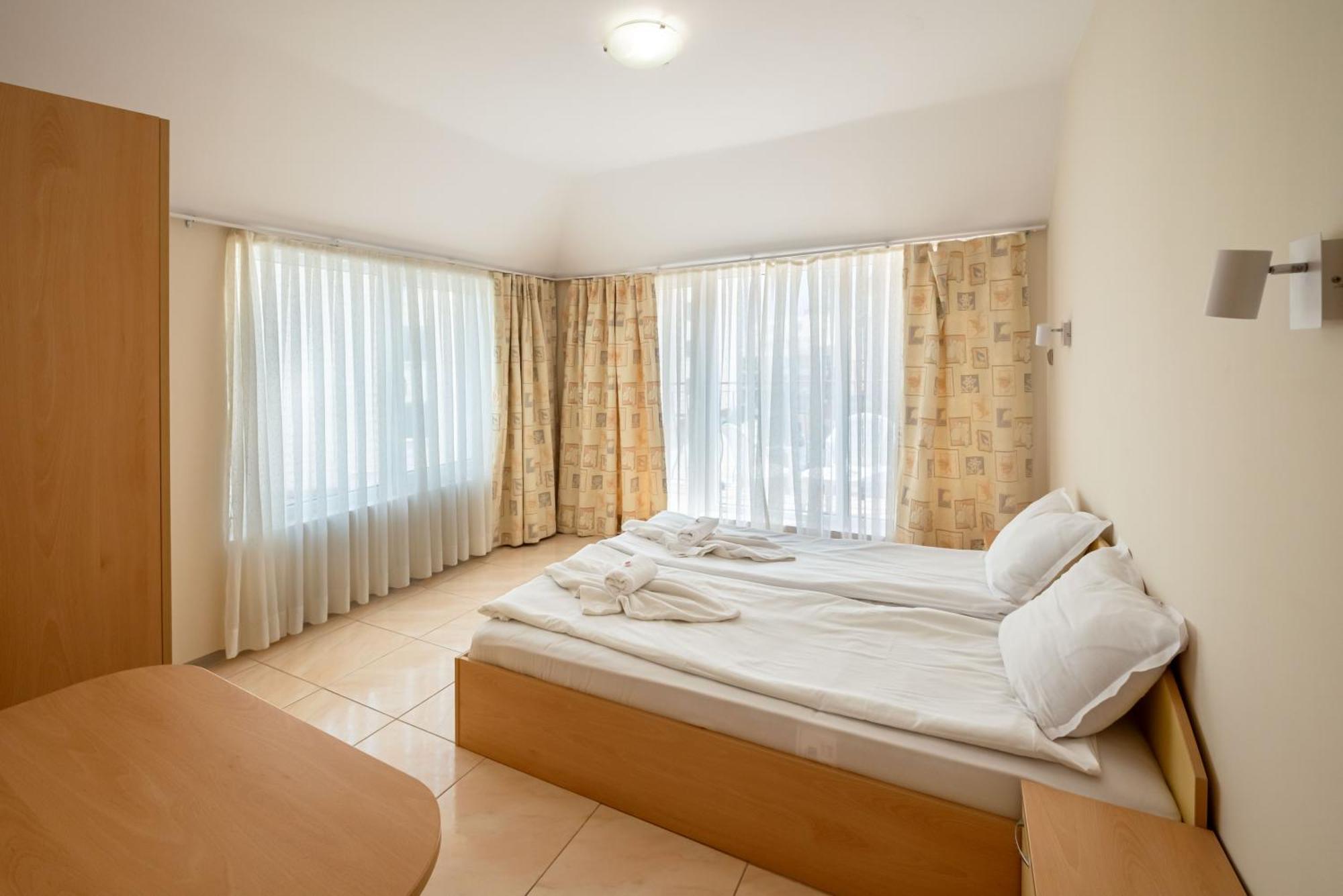 Perla Apartments Несебир Екстер'єр фото